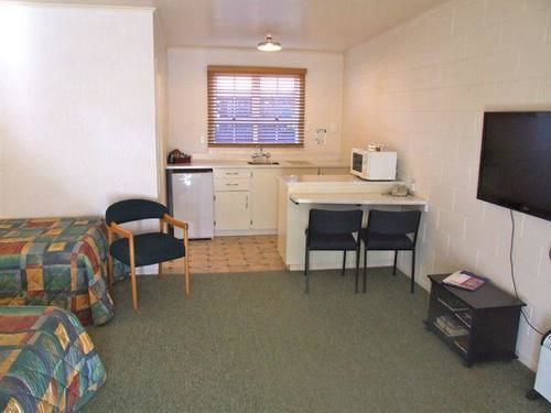 Colonial Court Motel Cambridge Exterior photo
